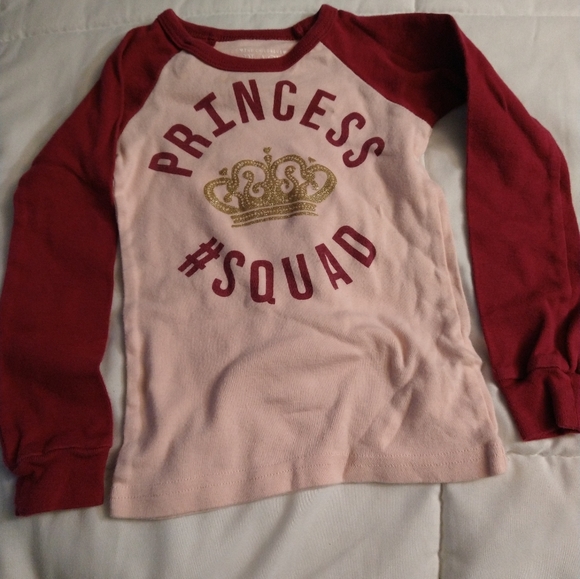 6/$15 Size 2t princess squad long sleeve t-shirt - Picture 3 of 14